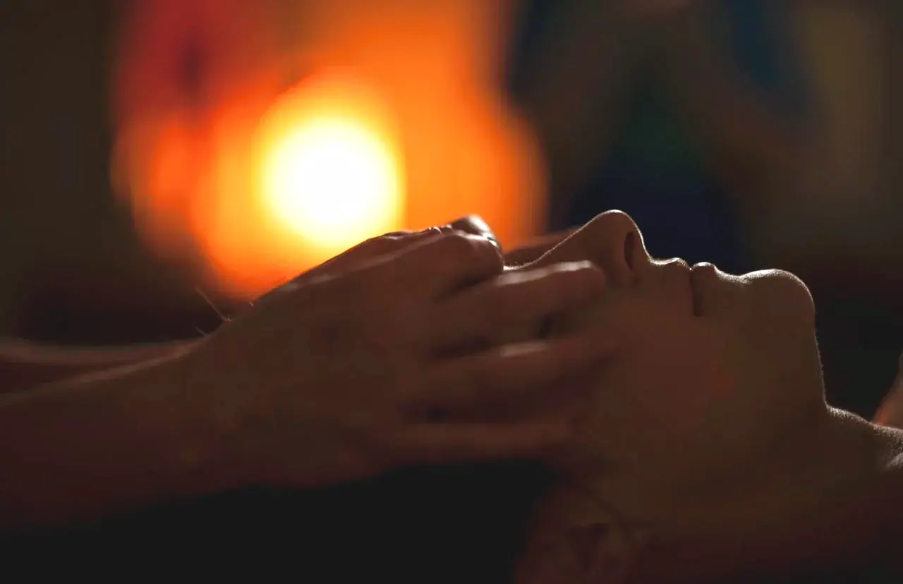 Massage Visage et Épaules